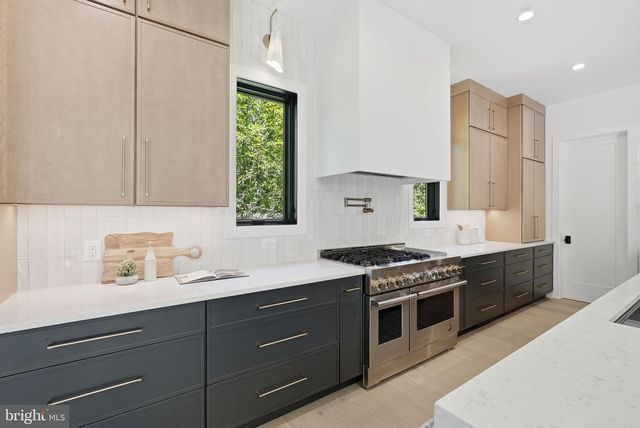 9313 CORONADO TERRACE, Fairfax, VA 22031