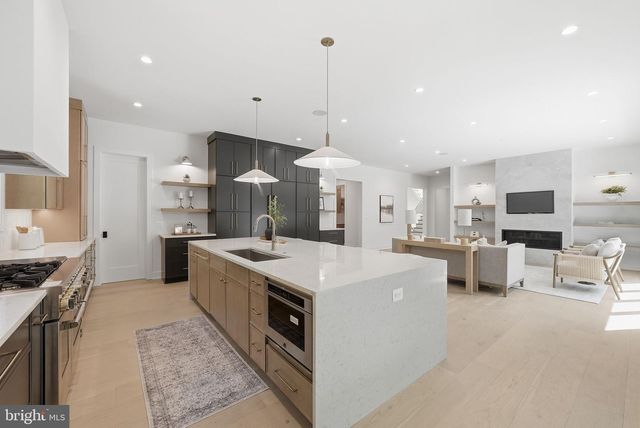 9313 CORONADO TERRACE, Fairfax, VA 22031