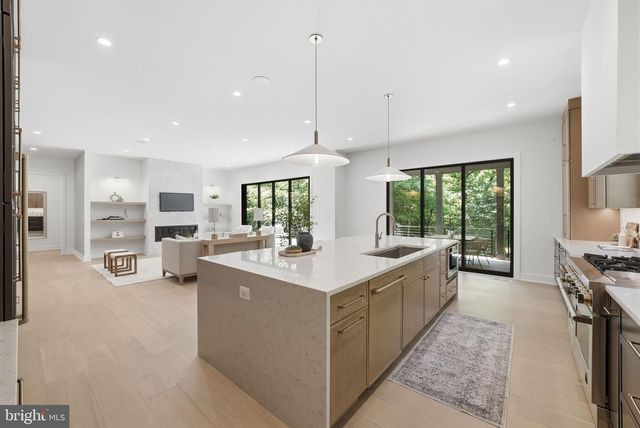 9313 CORONADO TERRACE, Fairfax, VA 22031