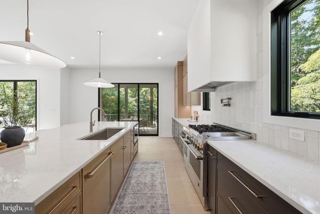 9313 CORONADO TERRACE, Fairfax, VA 22031