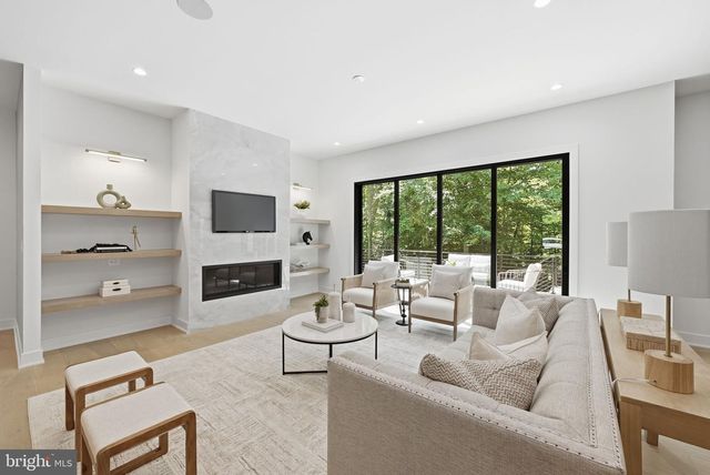 9313 CORONADO TERRACE, Fairfax, VA 22031