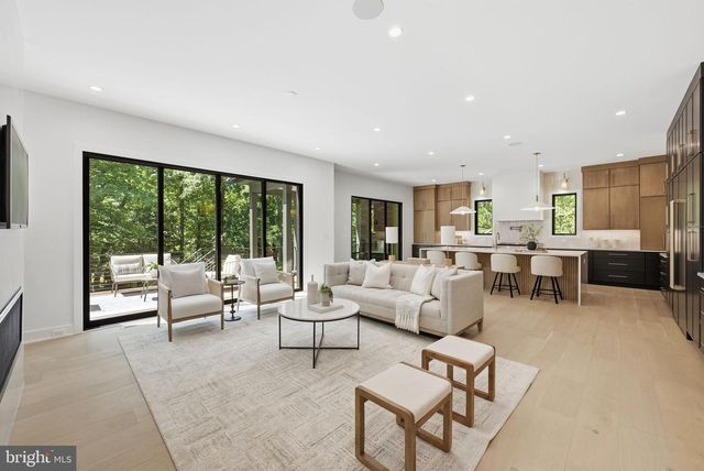 9313 CORONADO TERRACE, Fairfax, VA 22031