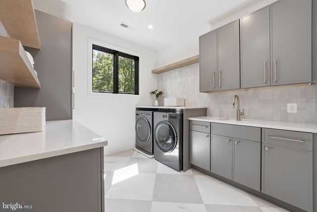 9313 CORONADO TERRACE, Fairfax, VA 22031