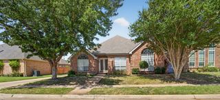 1037 Mccoy Drive, Irving, TX 75062
