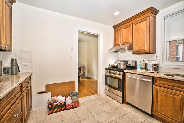 6707 N Saint Louis Avenue, Lincolnwood, IL 60712