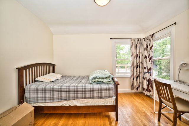 6707 N Saint Louis Avenue, Lincolnwood, IL 60712