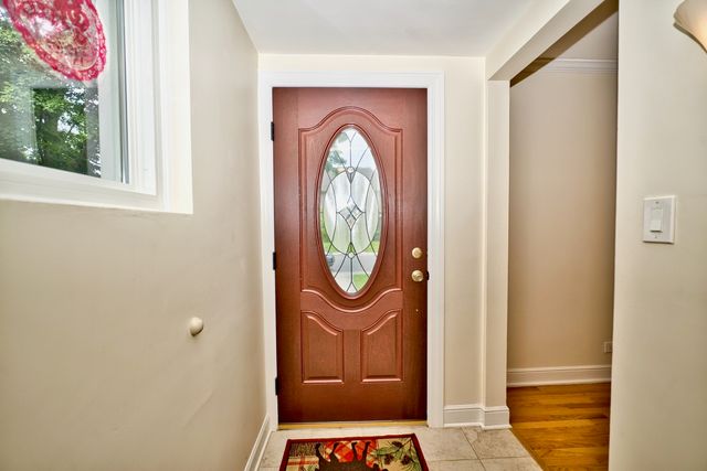 6707 N Saint Louis Avenue, Lincolnwood, IL 60712
