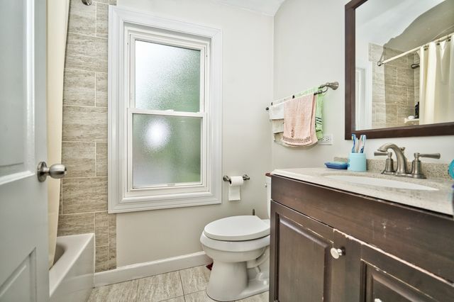 6707 N Saint Louis Avenue, Lincolnwood, IL 60712