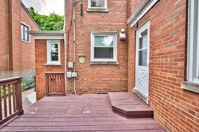 6707 N Saint Louis Avenue, Lincolnwood, IL 60712