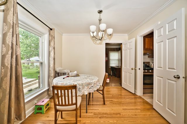 6707 N Saint Louis Avenue, Lincolnwood, IL 60712