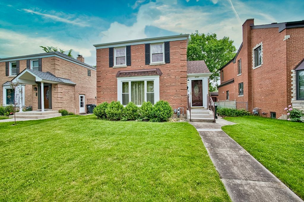 6707 N Saint Louis Avenue, Lincolnwood, IL 60712