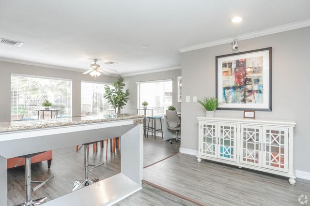 10250 Lands End Drive 605, Houston, TX 77099