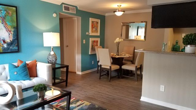 10250 Lands End Drive 605, Houston, TX 77099