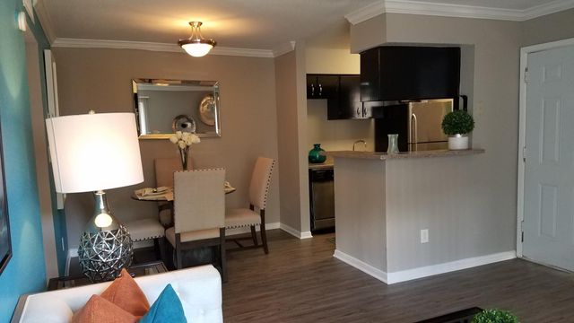 10250 Lands End Drive 605, Houston, TX 77099