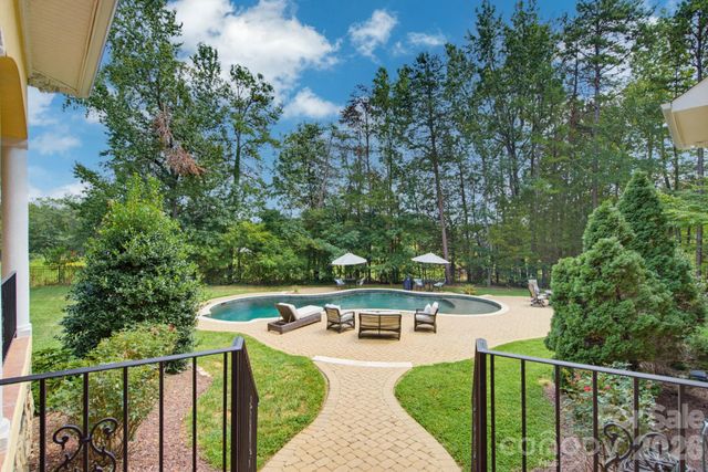 149 Vista Bluff Lane, Mooresville, NC 28117