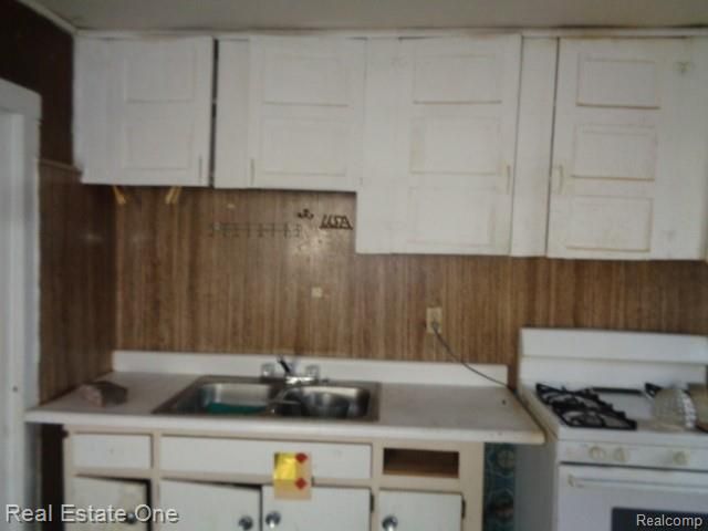 14995 Maddelein Street, Detroit, MI 48205