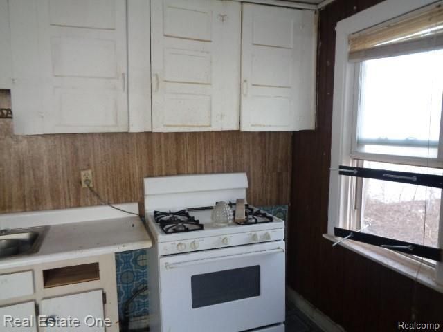 14995 Maddelein Street, Detroit, MI 48205