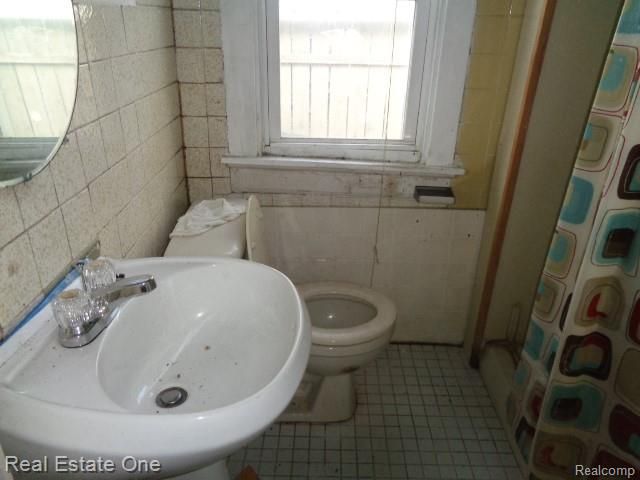 14995 Maddelein Street, Detroit, MI 48205