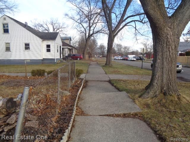 14995 Maddelein Street, Detroit, MI 48205