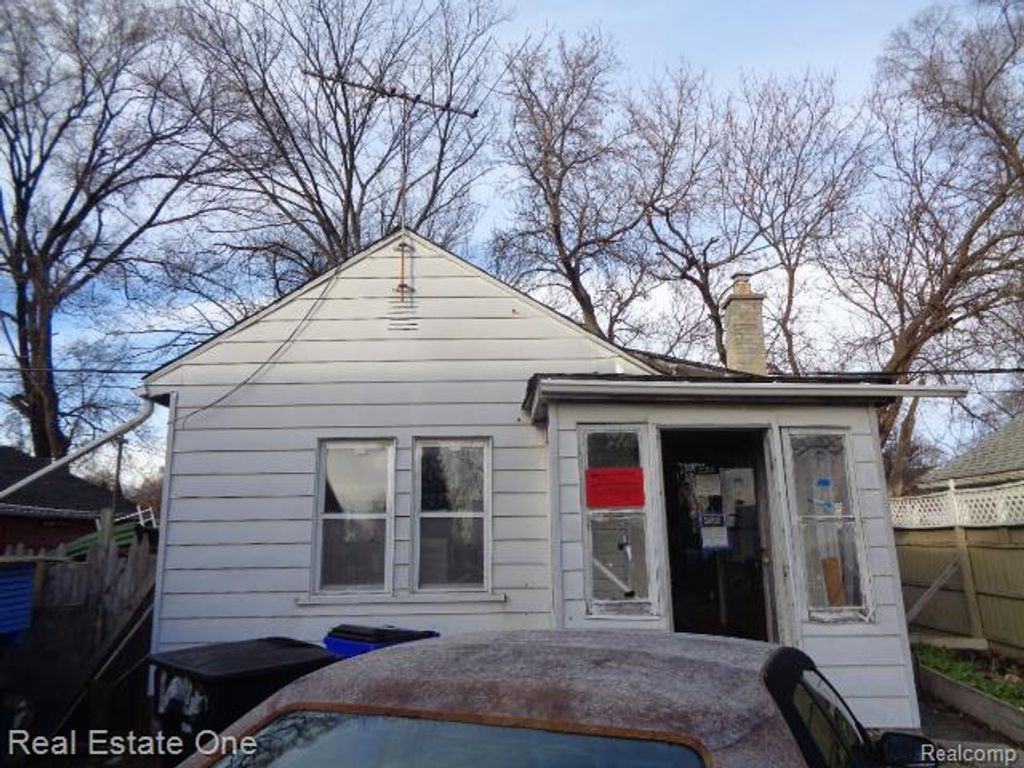 14995 Maddelein Street, Detroit, MI 48205