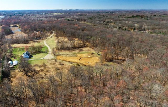 1922 Percy Lane, Highland, MI 48357