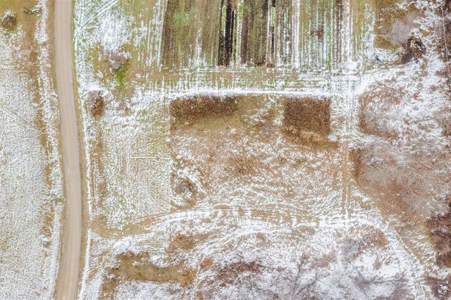 1922 Percy Lane, Highland, MI 48357