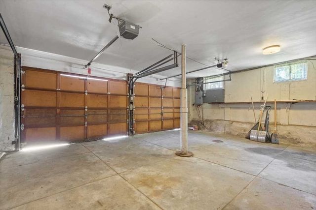 11 Pocono Rd., Worcester, MA 01605