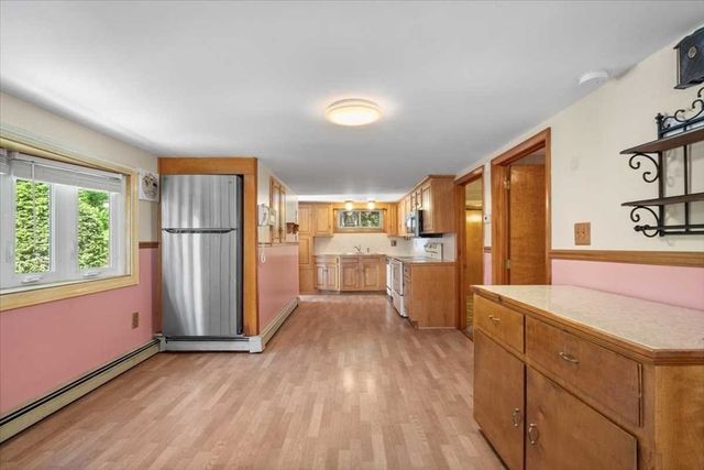 11 Pocono Rd., Worcester, MA 01605