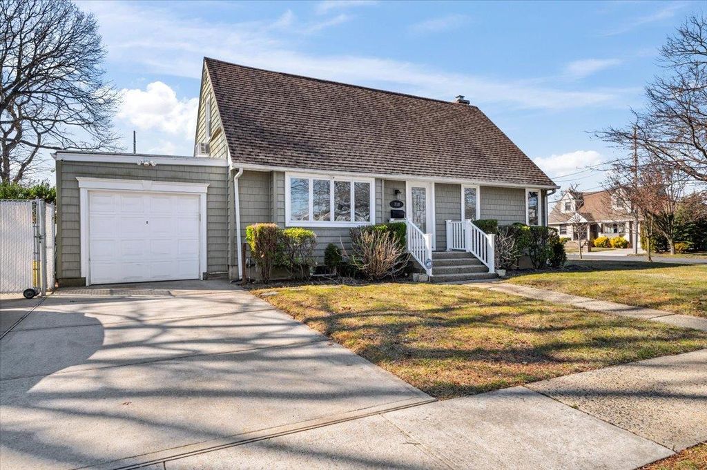 310 Clark Boulevard, Massapequa Park, NY 11762