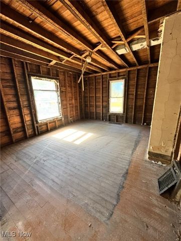 57 E Main Road, Newton Falls, OH 44444