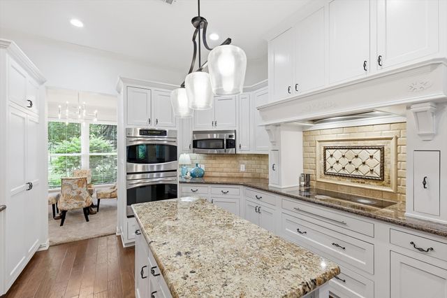 122 Chapel Hill Drive, Double Oak, TX 75077