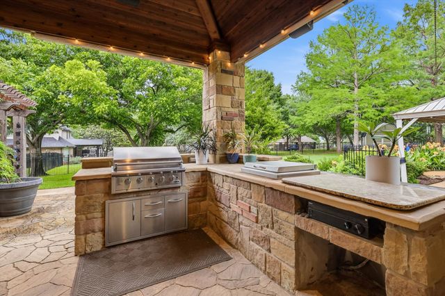 122 Chapel Hill Drive, Double Oak, TX 75077