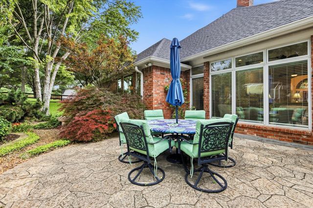 122 Chapel Hill Drive, Double Oak, TX 75077