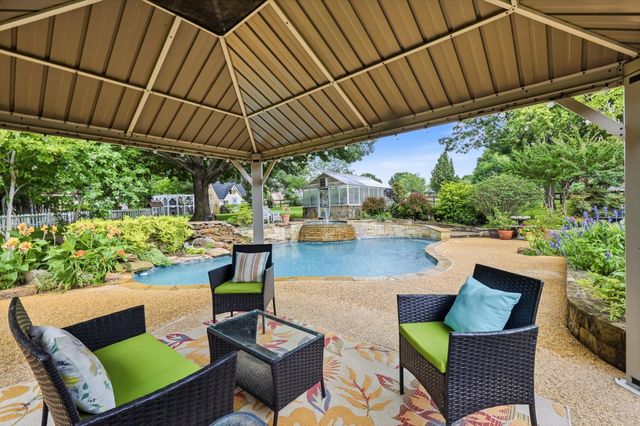 122 Chapel Hill Drive, Double Oak, TX 75077