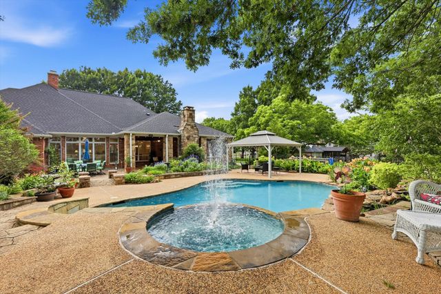 122 Chapel Hill Drive, Double Oak, TX 75077