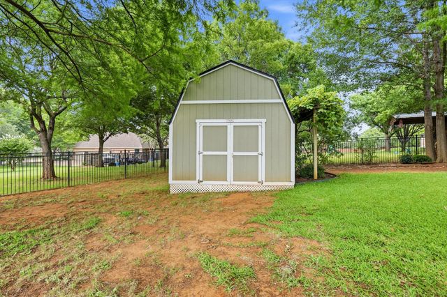 122 Chapel Hill Drive, Double Oak, TX 75077