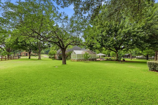 122 Chapel Hill Drive, Double Oak, TX 75077