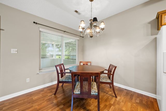 2828 Spring Meade Blvd, Columbia, TN 38401