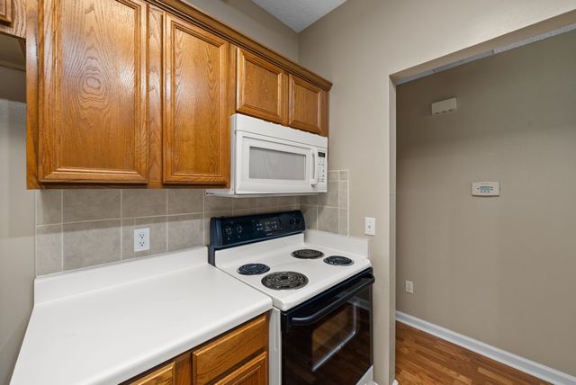 2828 Spring Meade Blvd, Columbia, TN 38401