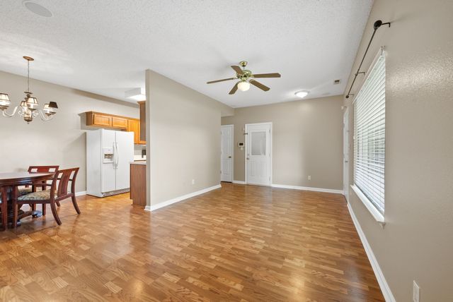 2828 Spring Meade Blvd, Columbia, TN 38401