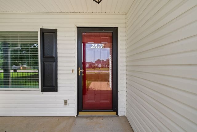 2828 Spring Meade Blvd, Columbia, TN 38401