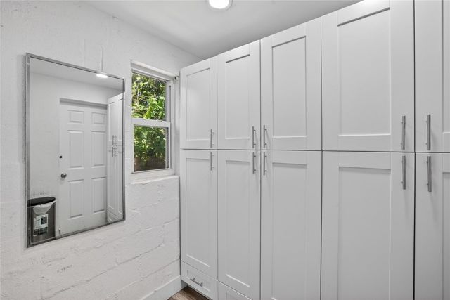 617 NW 43rd Court, Oakland Park, FL 33309