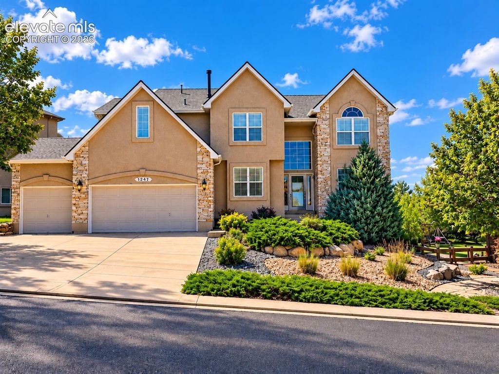 1247 Castle Hills Place, Colorado Springs, CO 80921