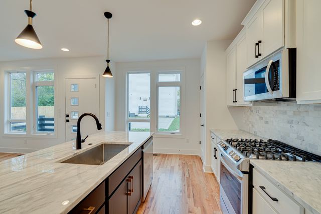 61B Cannon St, Nashville, TN 37210