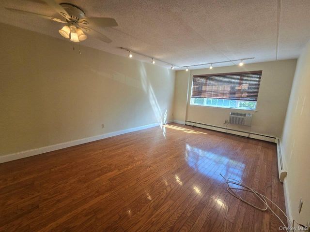 1 Consulate Drive 1E, Tuckahoe, NY 10707