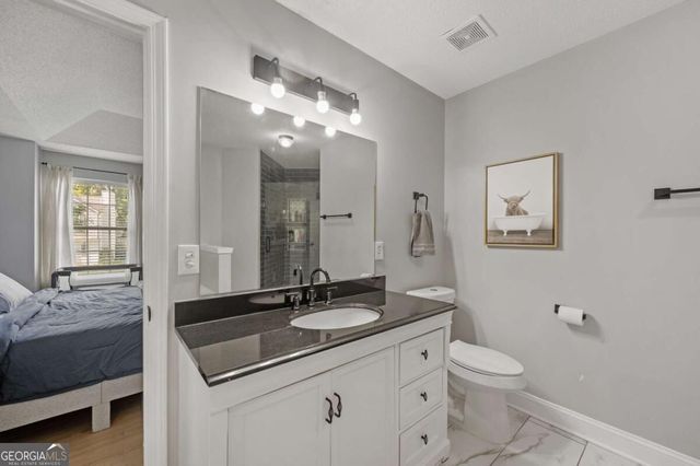 2208 Dresden Green NW, Kennesaw, GA 30144