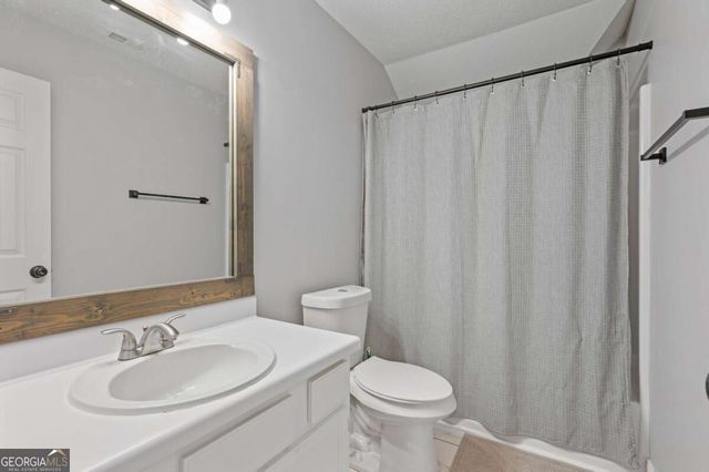 2208 Dresden Green NW, Kennesaw, GA 30144