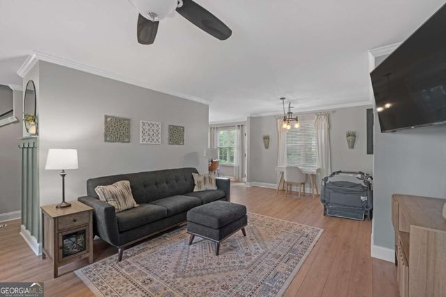 2208 Dresden Green NW, Kennesaw, GA 30144