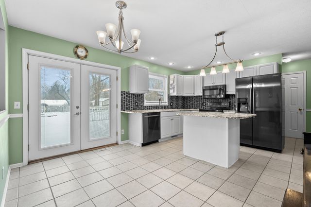 3733 Starchief Drive, Kalamazoo, MI 49048