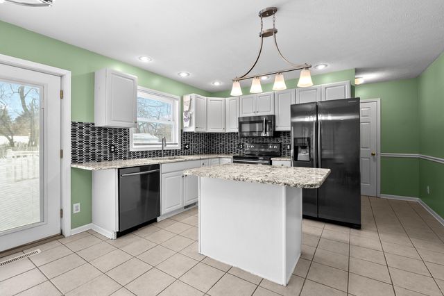 3733 Starchief Drive, Kalamazoo, MI 49048